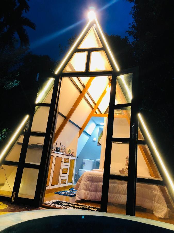 Bed and Breakfast The We2 "Wildwood Elegance Escape" Induruwa Exterior foto